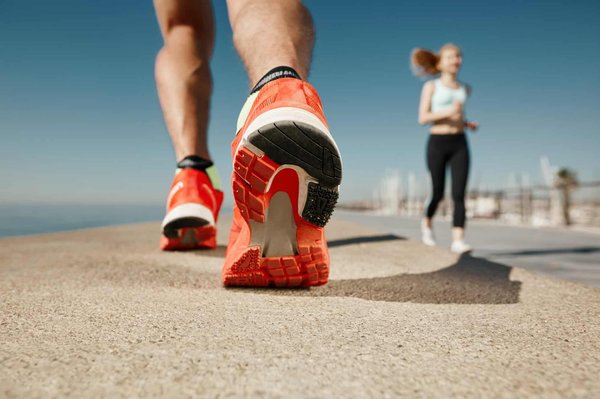 L'importance des meilleures chaussures running pour la course à pied